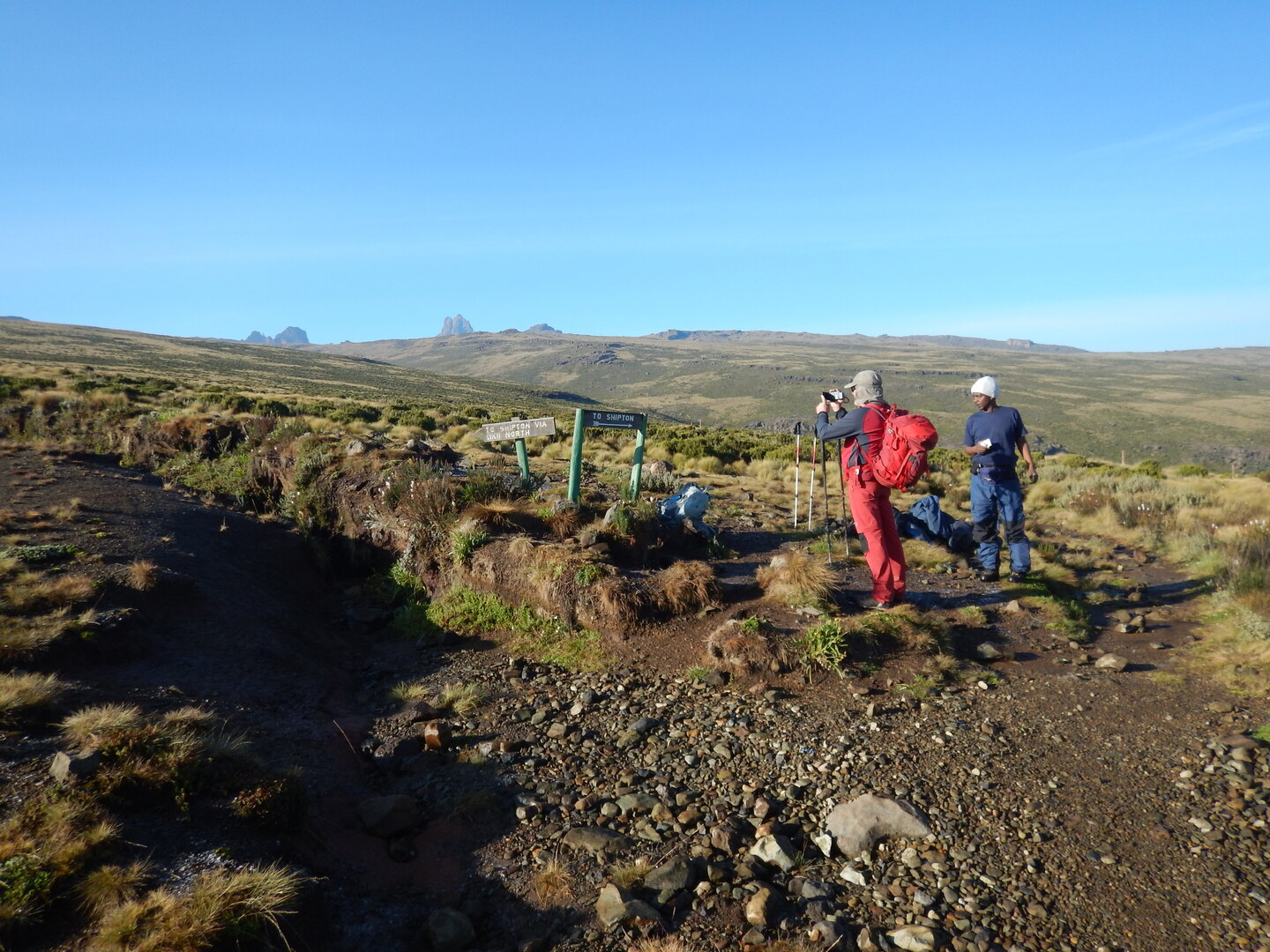 Mt Kenya: Full-day hiking tour from Nairobi